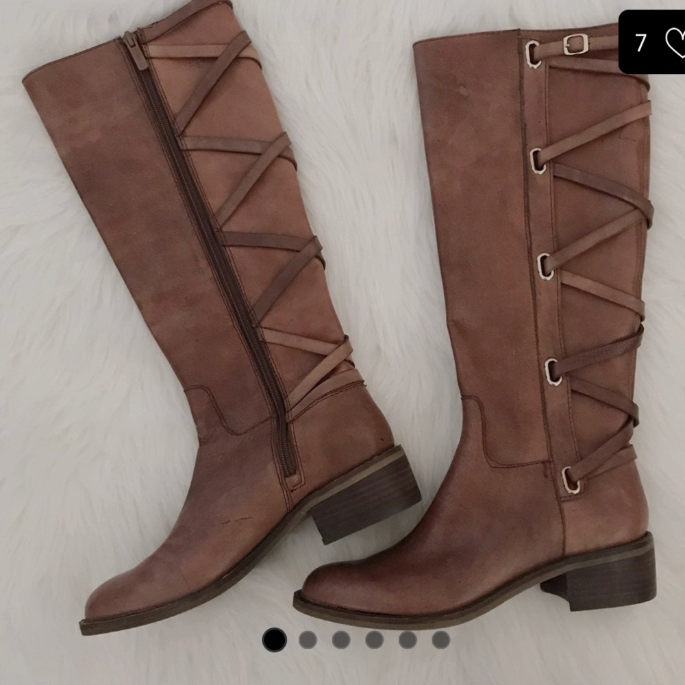 BCBGENERATION LEATHER BOOTS